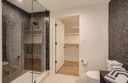 2BD Condo-Rainey St-Best views-RT Pool - Foto 10