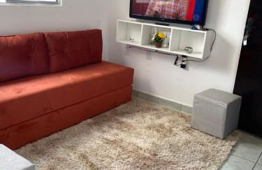 APT-10 Completo Com Ar-Condicionado Garagem Predio Central Perto de tudo - Foto 12