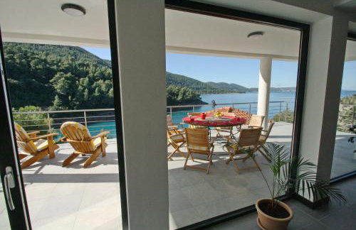 Vila Hera Korčula, Special one, pool, right on the sea,parking, 8 people - Photo 17
