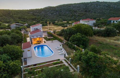 Villa Loni Trogir Marina with great pool and jacuzzi - 3 e-bike free - Foto 40