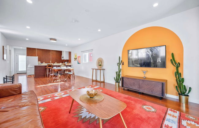 2 Units in Prime Hollywood Location Chic Renovated 1bdrs w/ Patio Avantstay - Foto 18