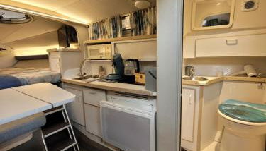 Bateau sur terre près du bassin - Foto 4