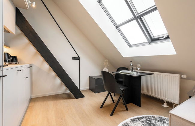 HONEST Karlín - Foto 78