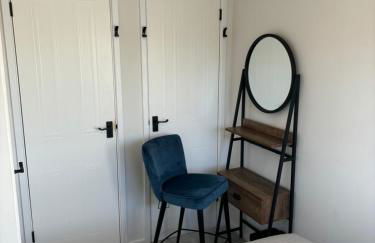 Redwing Retreat Bicester Village - Stylish Retreat Steps from the Shops - 2 Bed House with Garden and Parking - Foto 23