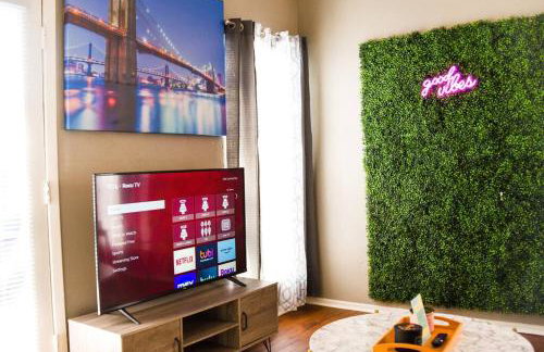 6 Mins Away Cowboy/Ranger Stadium Arlington 1bd - Foto 3