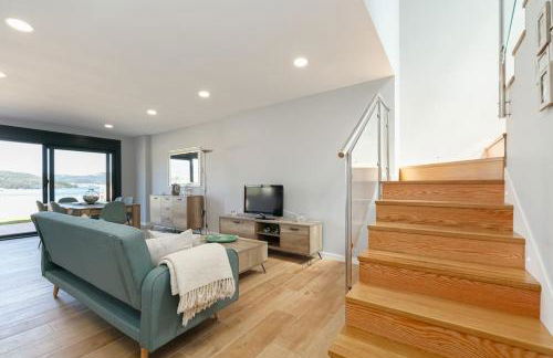 Casa nueva con piscina y vistas al mar - Foto 9