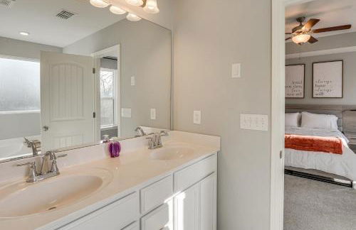 Quiet and Comfy Spring Hill Townhome with WFH Setup - Photo 20