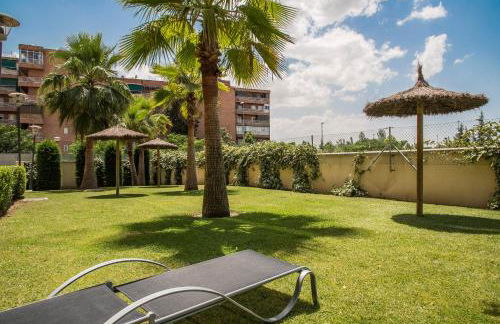 EnjoyGranada LUJO Piscina y Parking - Foto 10