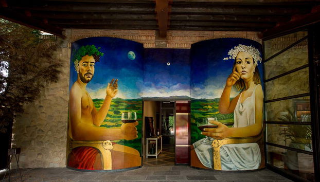 Bodega-Hotel-Galería de Arte Luis Burgos. Entrada a recepción