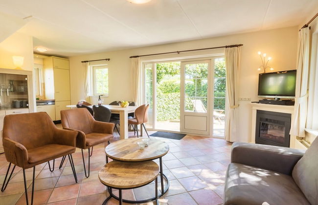 Charming Home w/ Garden - Photo 5