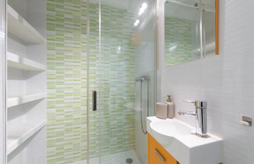 Sabadell calle, casa familiar de 3 dormitorios con terraza junto metro Fuencarral - Foto 9