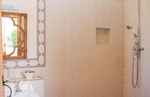 High Grove - Photo 19