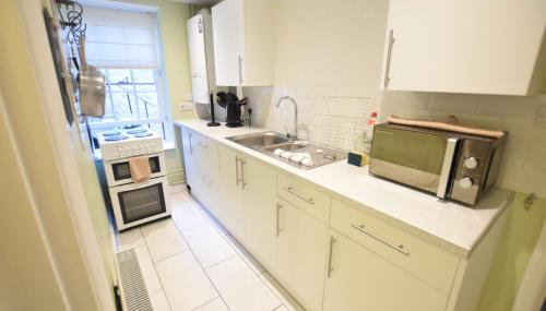 2 Bedroom Apartment ST9A, Ryde, Isle of Wight - Foto 5, stove
