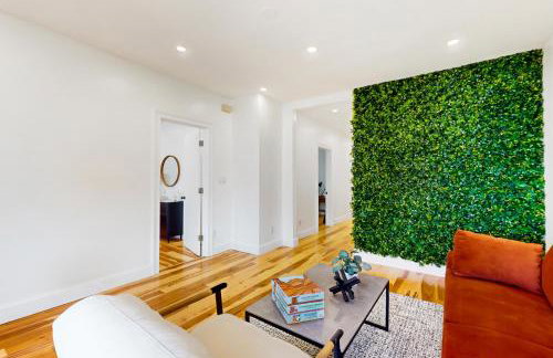 Shop, Dine, Unwind! Gateway to Boston Sights - Foto 12