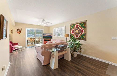 Family-friendly Home Hot Tub Lake View & Pool Access - Foto 55