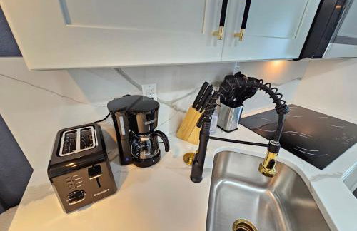 The Hideaway DT Orlando Tiny Home w Free Parking - Foto 69