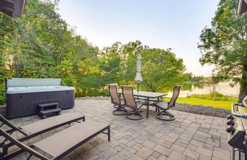 Patio, Views and Hot Tub Quiet Lakeside Cabin - Foto 3