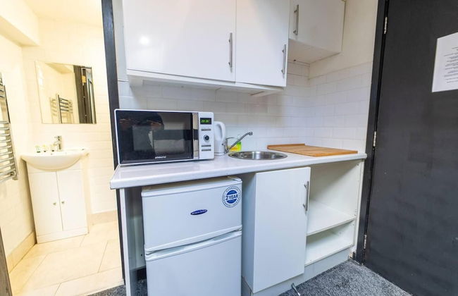 Ensuite Style Studio in Selly Oak - Photo 4