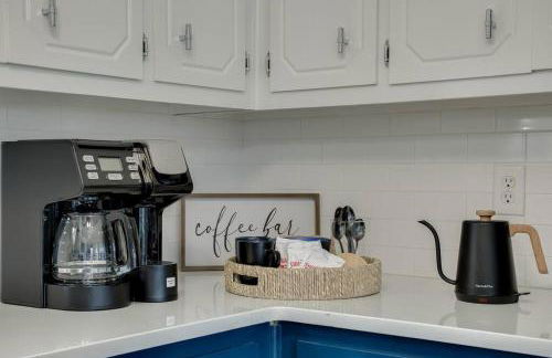 5min drive to AN Golf Club l Pet-Friendly l Big Backyard, BBQ & Fun Activities - Foto 36