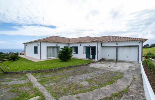 Hydrangea House - Photo 46