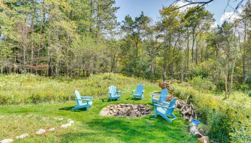 Peaceful 1-Acre Parksville Home Large Deck and Yard - Foto 5