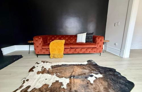 Jungle House Columbus Sleep 12 Downtown Ohio Free Parking - Near Convention Center & Nationwide Arena - 4BR Short North Luxury Home - Over 5,800 Five Star Stays - Foto 9