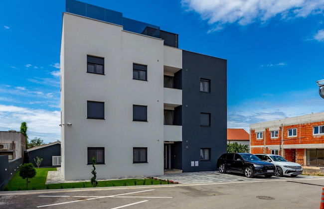 Exquisite Prestige Luxury Apartments With Shared Pool - Photo 70