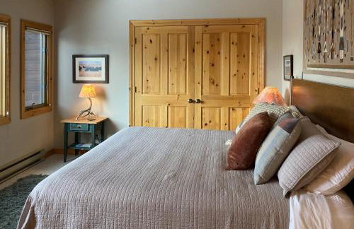 Glacier B - Photo 14