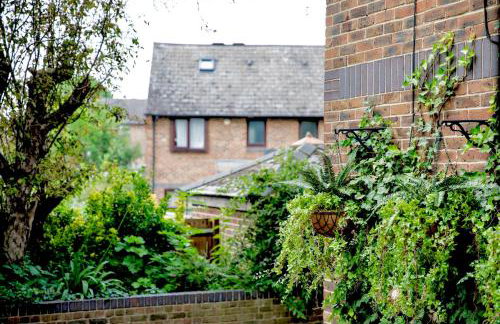 Alice Nest London Boutique Apartment Featured in Homes and Gardens - Foto 25