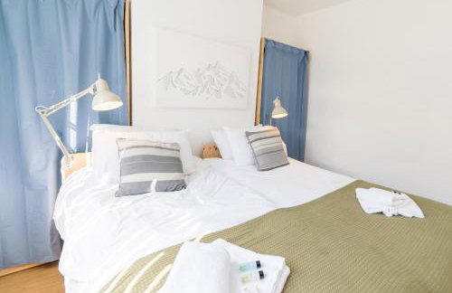 Contractor Base Newport 3 Bed Van Parking Sleeps 5 - Foto 15