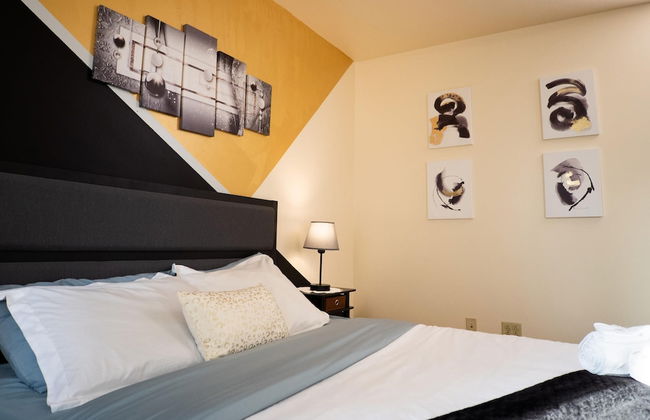 Amazing Downtown Apt Roku TV Walk Everywhere - Foto 6