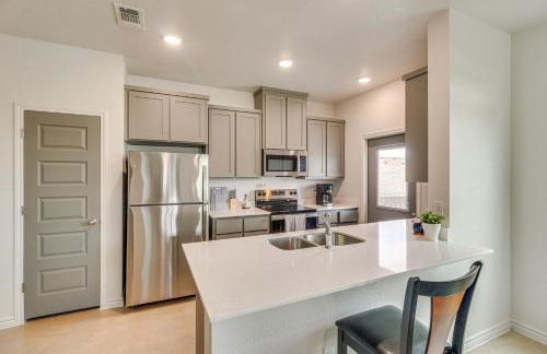 2 Mi to Dtwn Dining! Pet-Friendly Temple Townhome - Foto 2