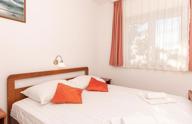 Scenic Elegant Apartments Krk With Balcony and Pool - Photo 3