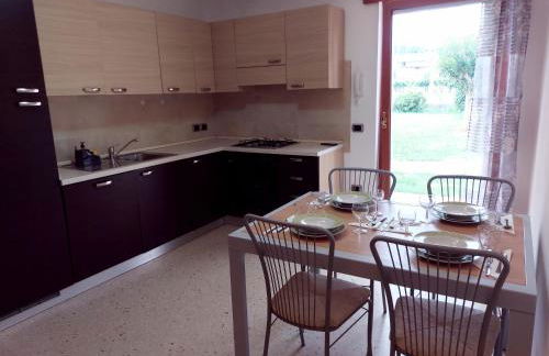 LotusNest - Casa Privata - Letto Matrimoniale, Parcheggio, Treno - Foto 8