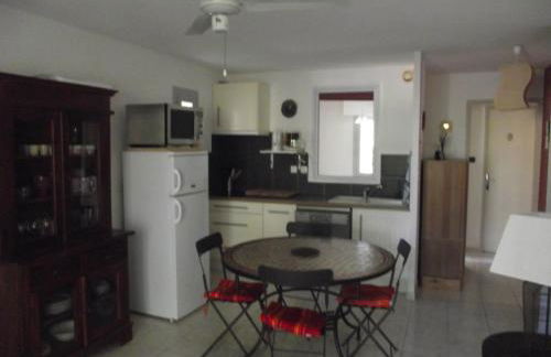 T2 climatisé à 500m de la plage sur la presqu'ile de Saint Mandrier sur Mer - Photo 5