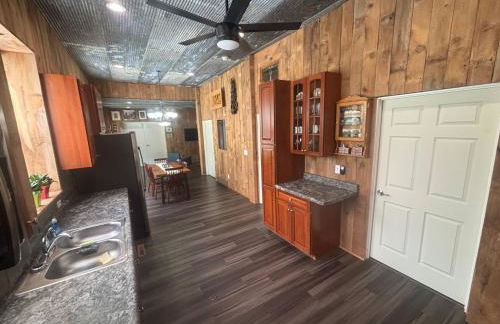 1st Fl 2BR Downtown + 2 Pkg - Foto 14