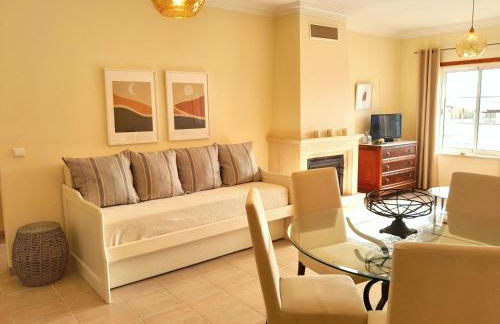 Palmeiras Apartement - T1 com Piscina - Foto 6