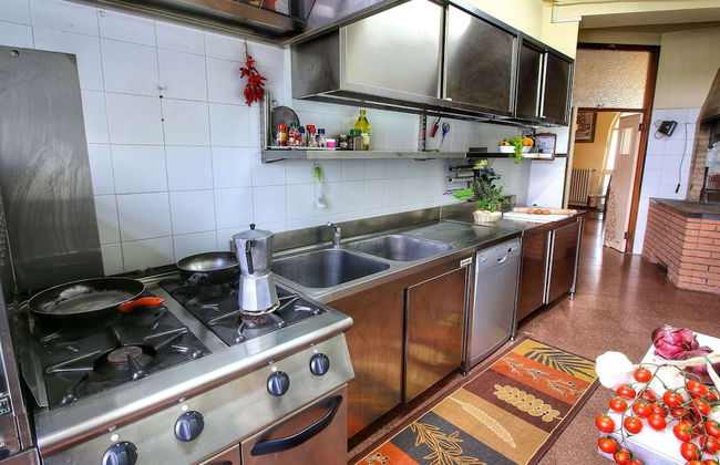 _x000d_ boutique Villa With Pool - Photo 10