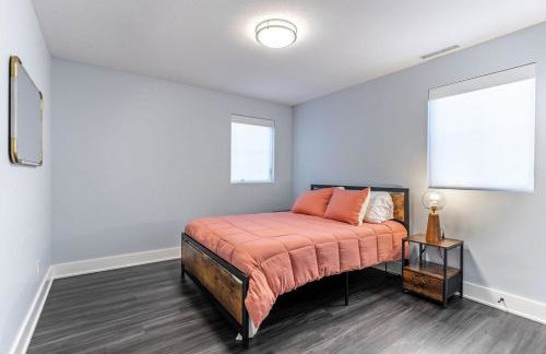 Lux Home 5 mins to Grand Park with Private Garage-Family Friendly - Foto 25