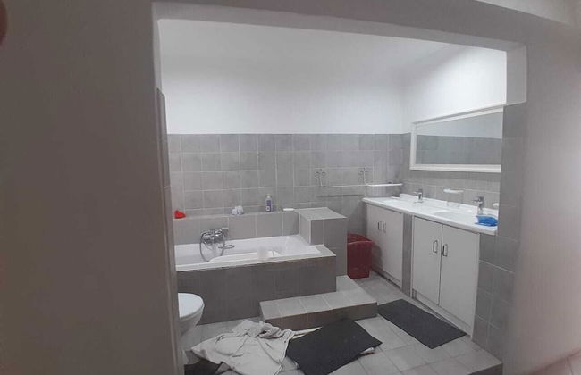 Fully Furnished Self Catering Home Away From Home - Foto 8