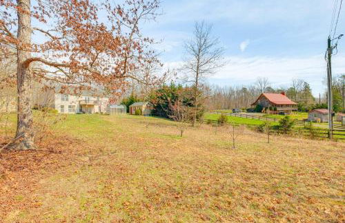 Private Deck and Views Rural Virginia Escape - Foto 28