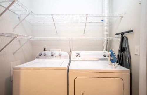 CozySuites MusicRow Astonishing Studio with free parking 37 - Foto 33