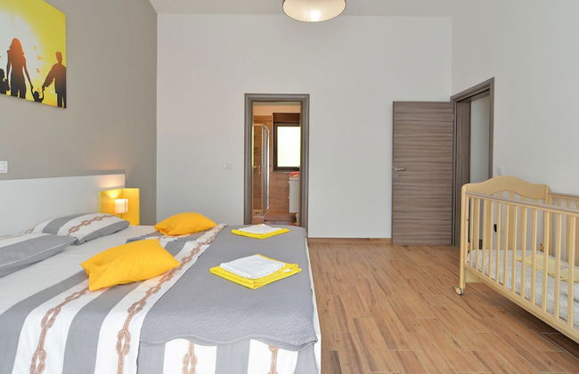 House 1384 - Photo 11