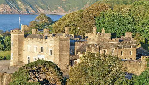 Watermouth Castle, South Court Apartment - Foto 2