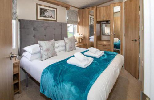 3-Bed Lodge Sleeps 6 -Hot tub -Resort Access - Foto 5