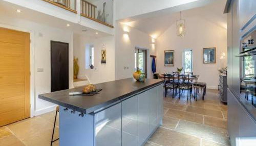 Stunning Barn with Hot Tub on a Secluded Farm - Foto 2