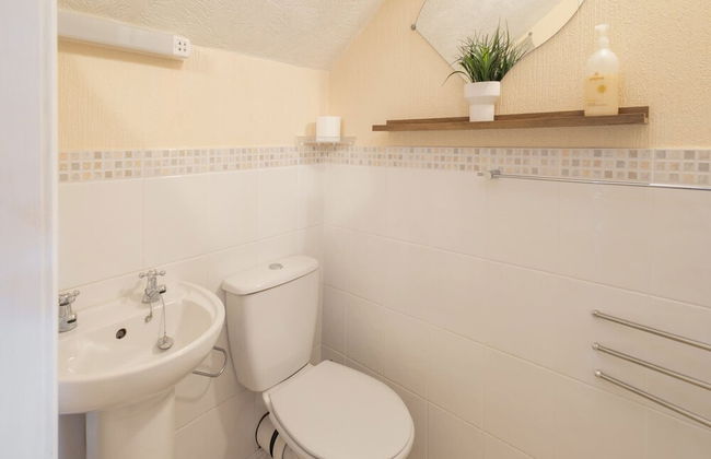 Host Stay The Keep - Photo 32