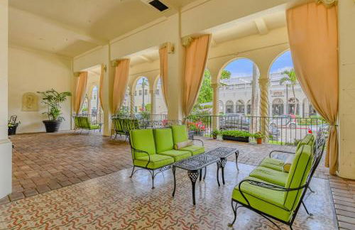 2BR Beachside Retreat with Pool - Foto 36