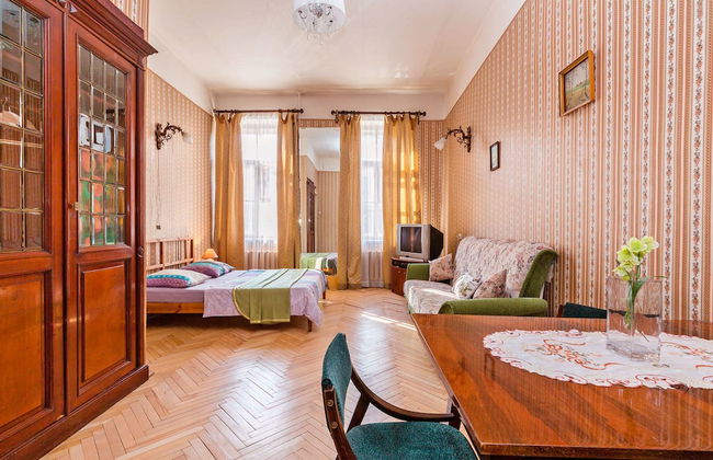 Feelathome on Lower Nevsky - Photo 7