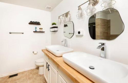 A Place to Escape 5 minutes from Downtown Newly Renovated - Foto 27